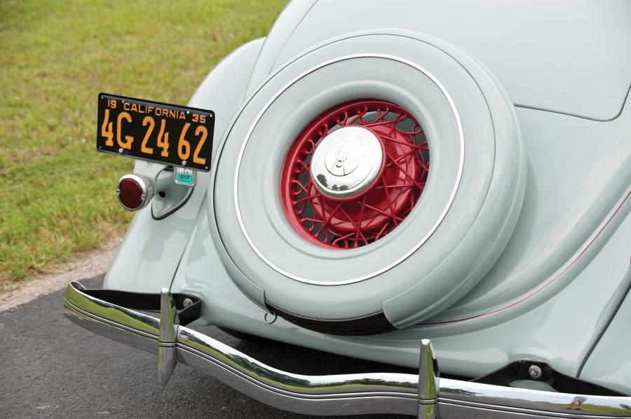  Ford DeLuxe Cabriolet 1935 года  (фото 16 из 22)